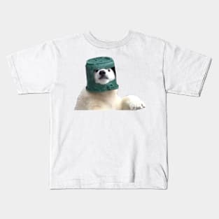 Adorable Polar Bear Cub in helmet Kids T-Shirt